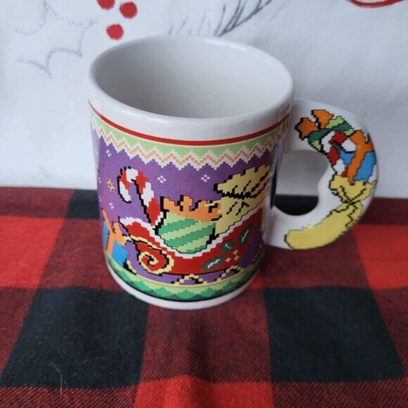 Vintage Christmas Mug - Picture 1 of 7